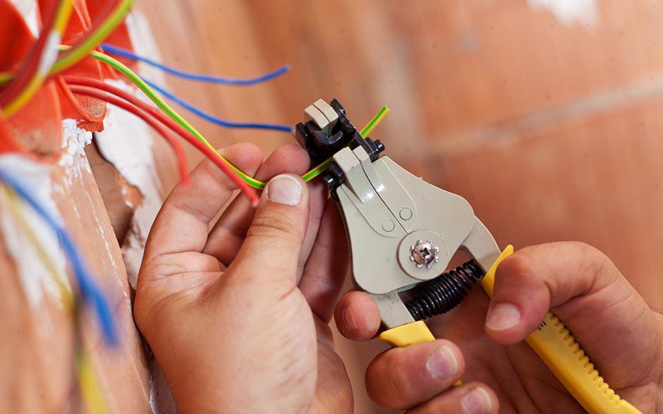 cherche électricien Montrouge